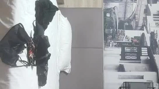 成人在无码AV在线观看一老熟女继续来袭