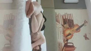 泰州学院妹子，叫声可射，对白搞笑
